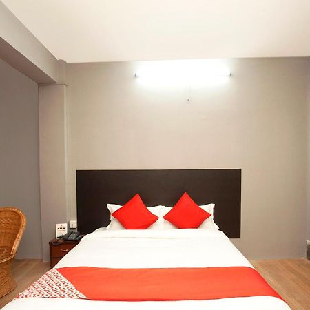Oyo 587 Hotel Tradition Inn Kathmandu Buitenkant foto