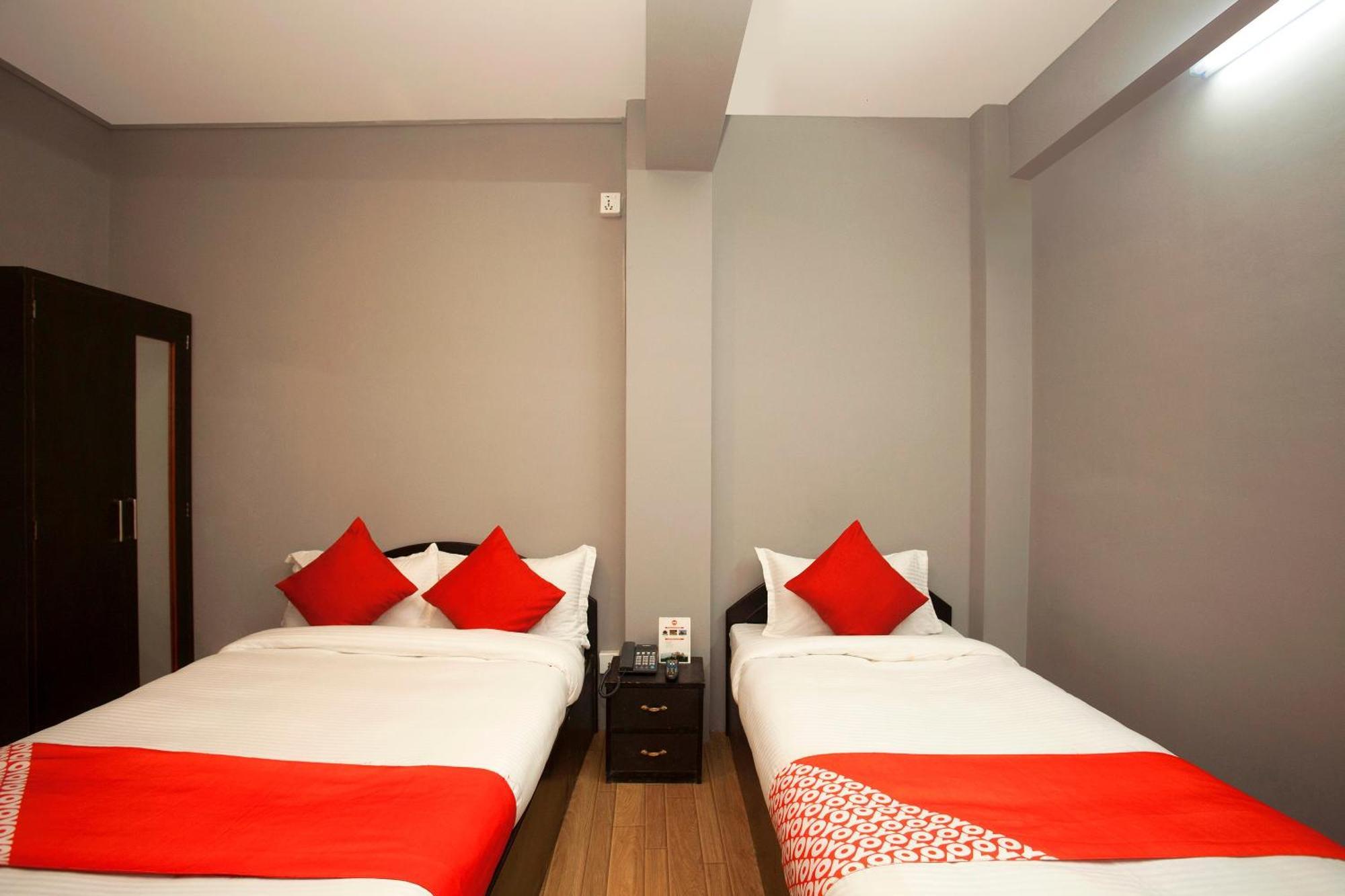 Oyo 587 Hotel Tradition Inn Kathmandu Buitenkant foto