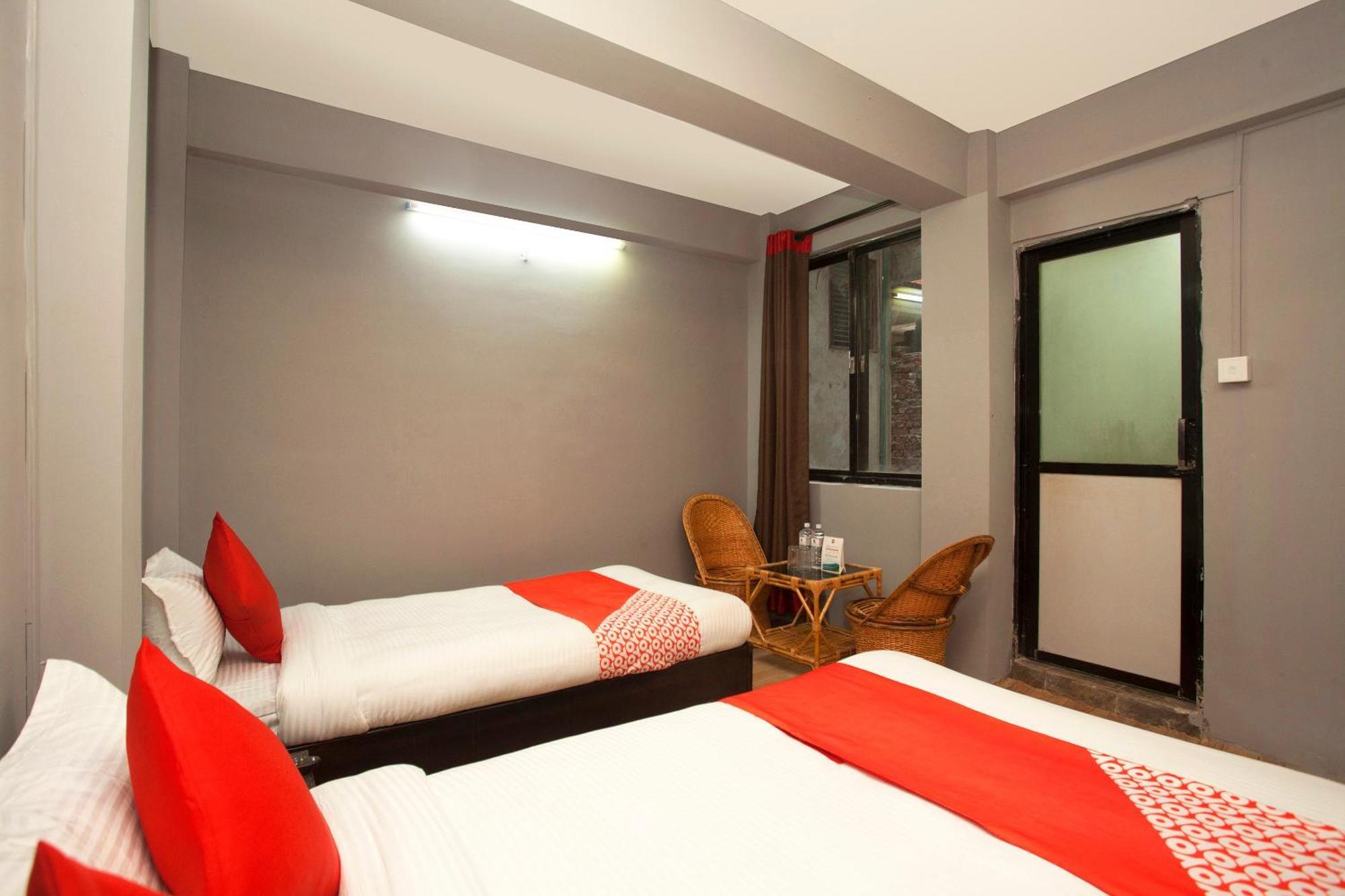 Oyo 587 Hotel Tradition Inn Kathmandu Buitenkant foto